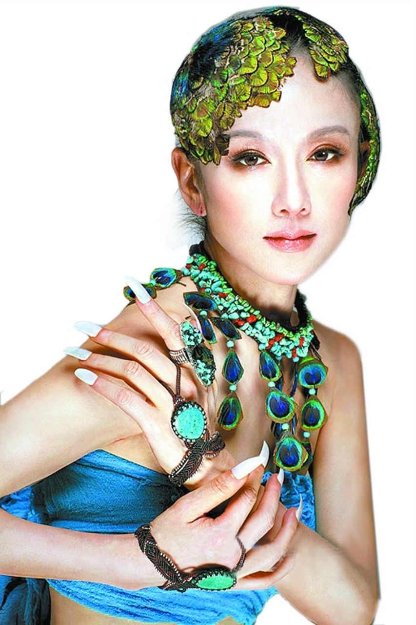 "林中仙子"杨丽萍绝美壁纸分享