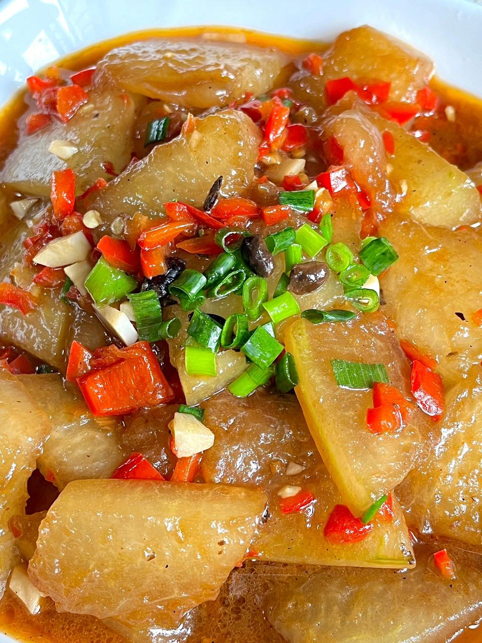 给肉都不换的红烧冬瓜|||冬瓜做好了比肉还好吃,你们一定要试试这个