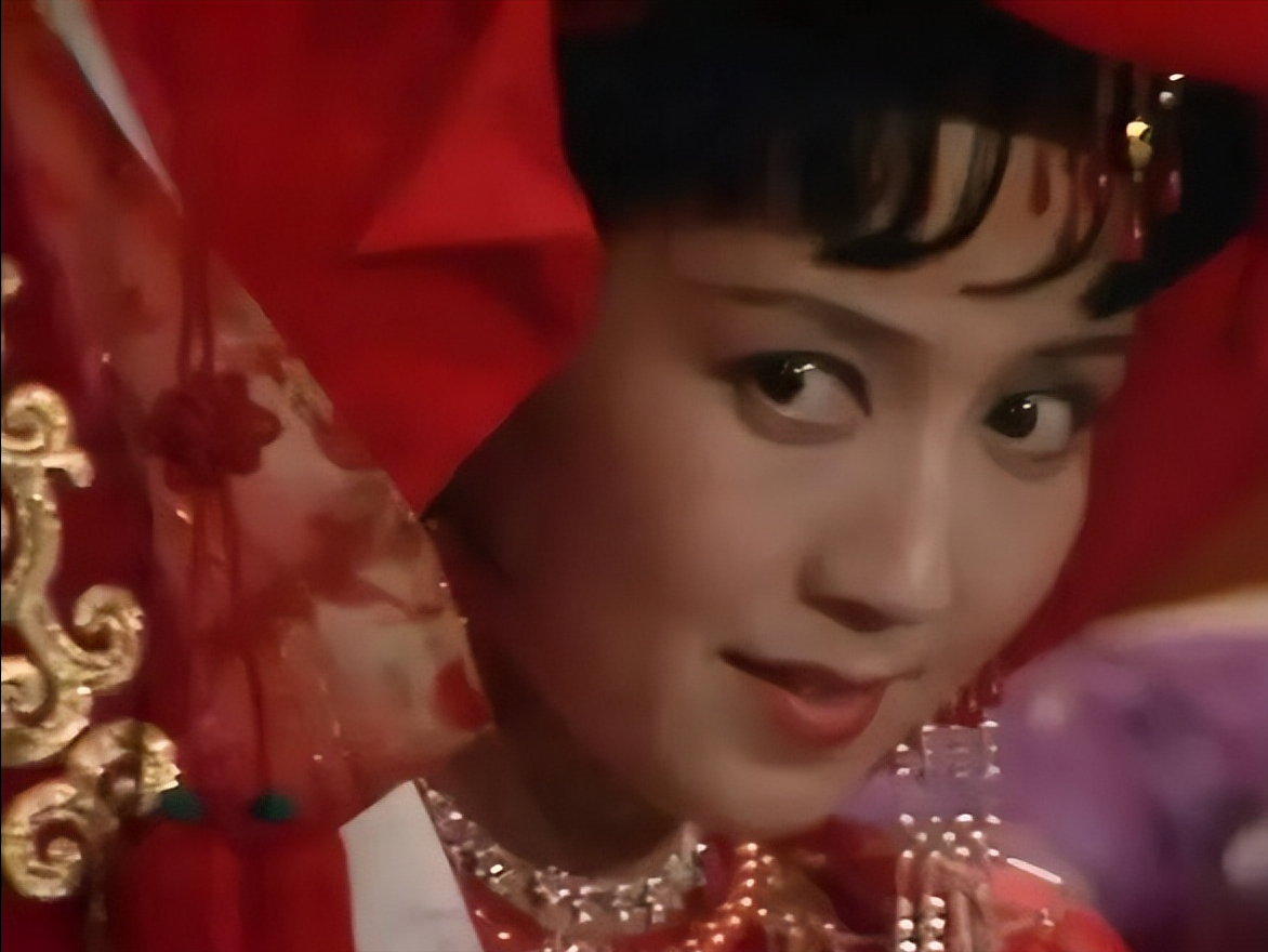 回顾魏慧丽:京剧名旦出演《西游记》高小姐走红,被杨洁导演嫌丑