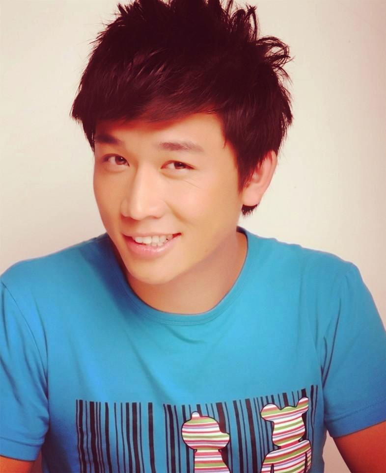 回顾皇后专业户戴春荣:25岁嫁给圈外人,结婚36年恩爱