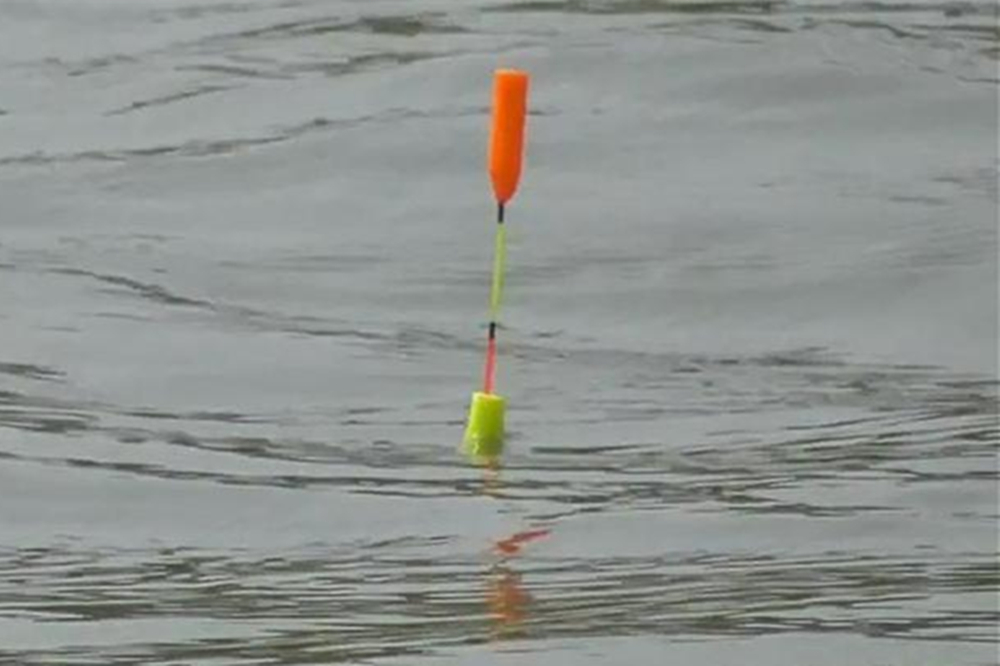 野钓大草鱼,首选矶竿滑漂钓法,可走钓可守钓