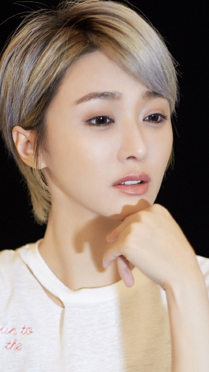 陈冰精美壁纸:活力清爽却不乏小性感,少女感十足