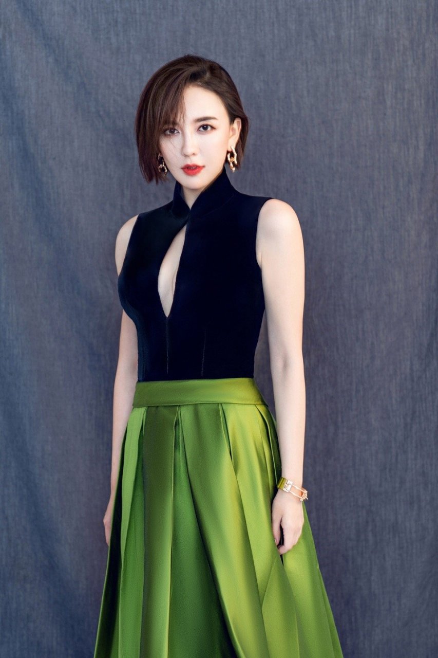 御姐诱惑:吕佳容