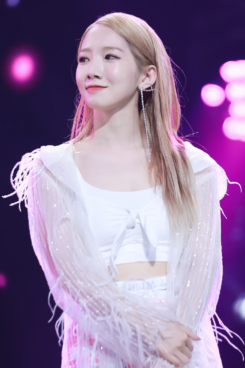 实力与美貌兼具,孟美岐是创造101最出众的一位?