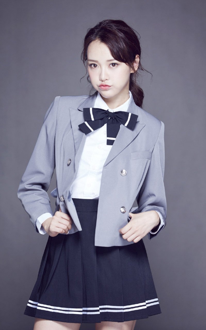 黄一琳清纯可爱校服写真