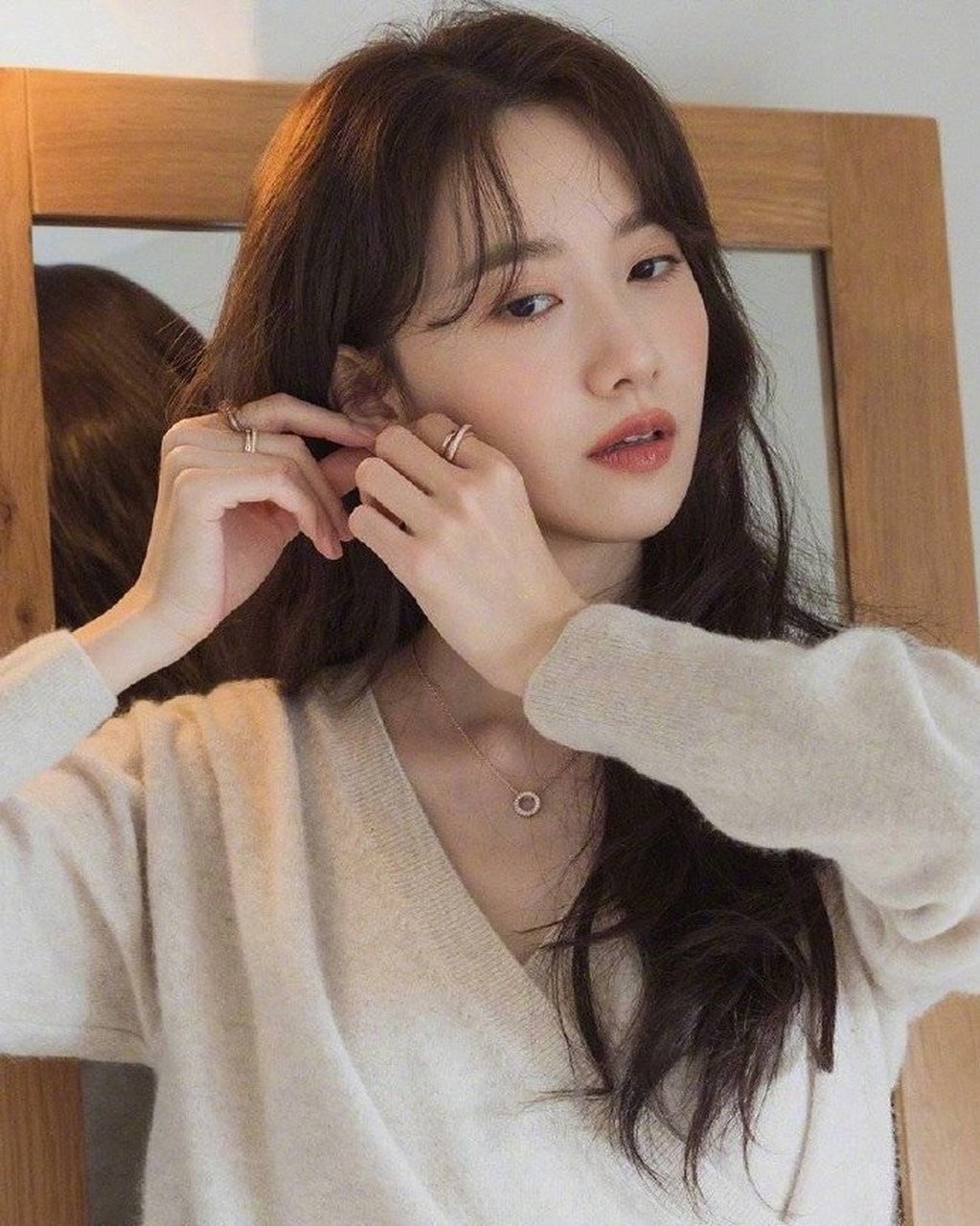 林允儿,气质出众