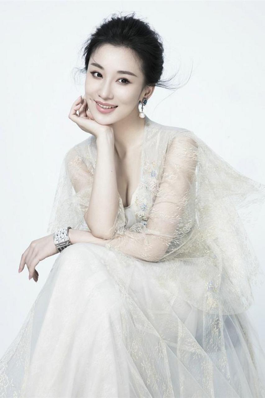 朱子岩精美壁纸玉色沙裙高跟时尚贵气