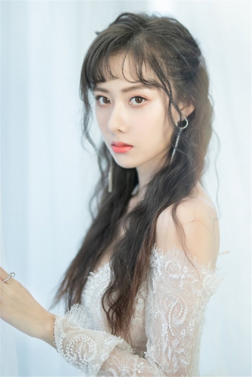 曹曦月,时尚可人,角色代入感还是很不错的