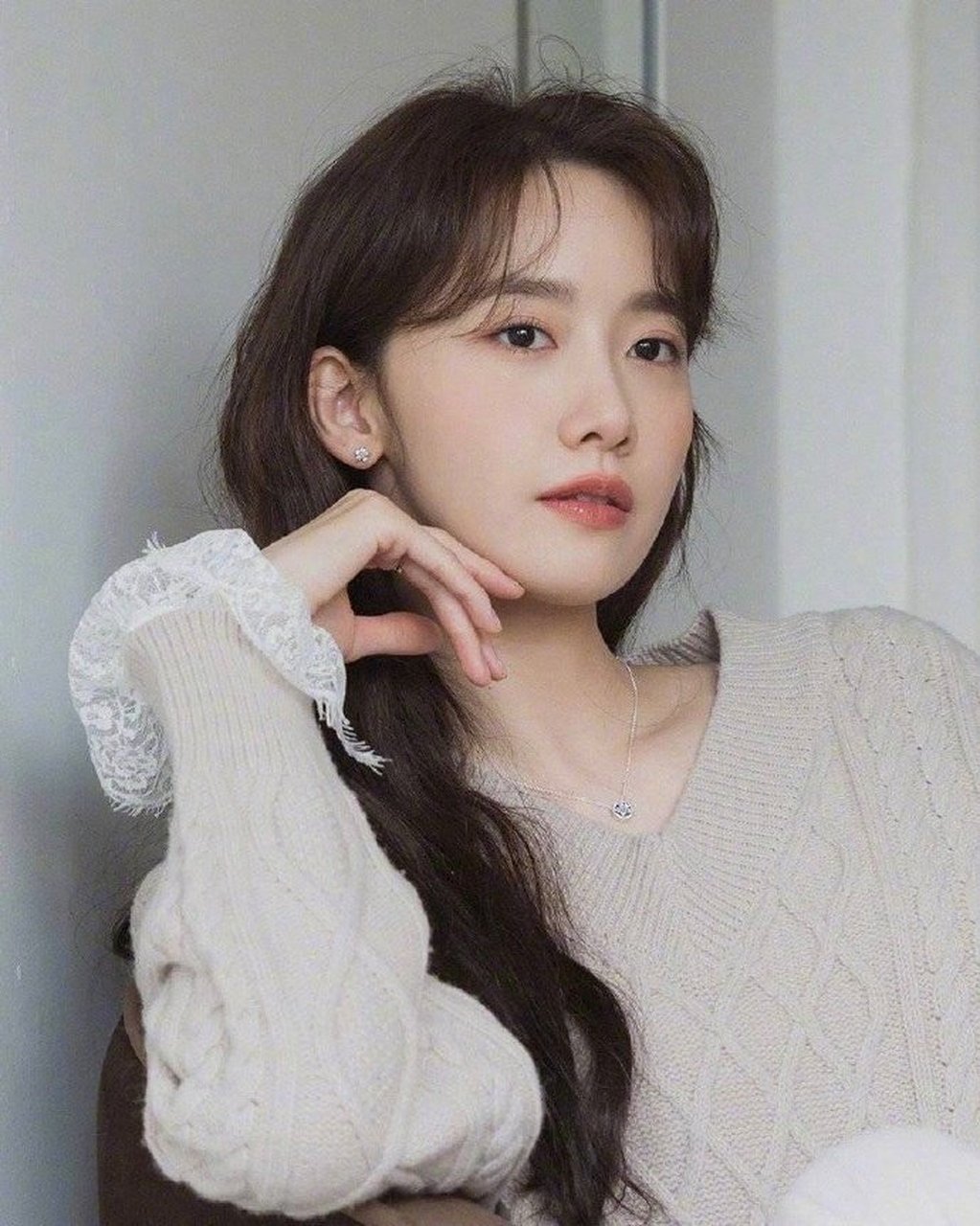 林允儿,气质出众