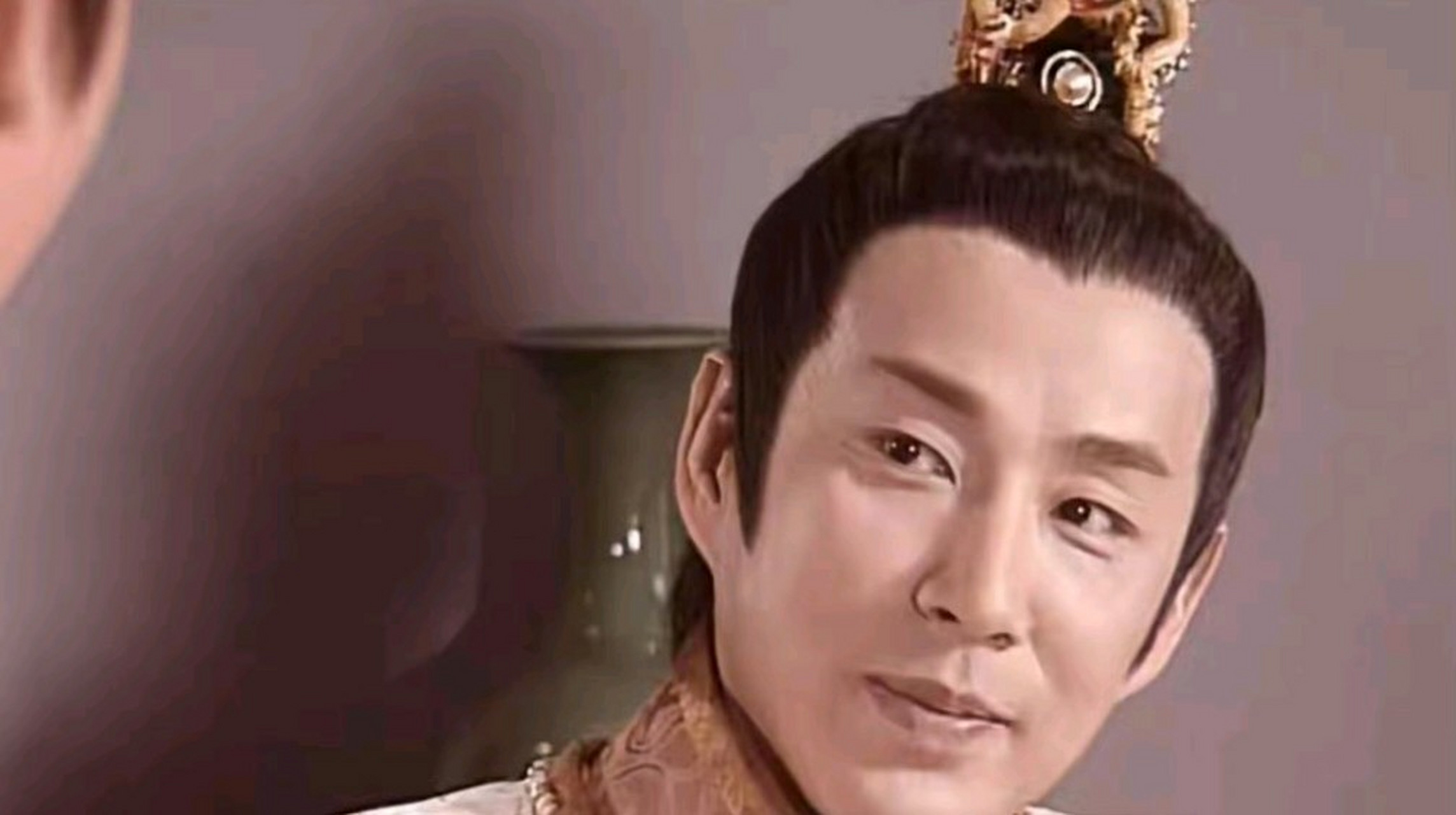 试问当年看《少年包青天》时,谁没有被陈道明版八贤王下轿的那一幕
