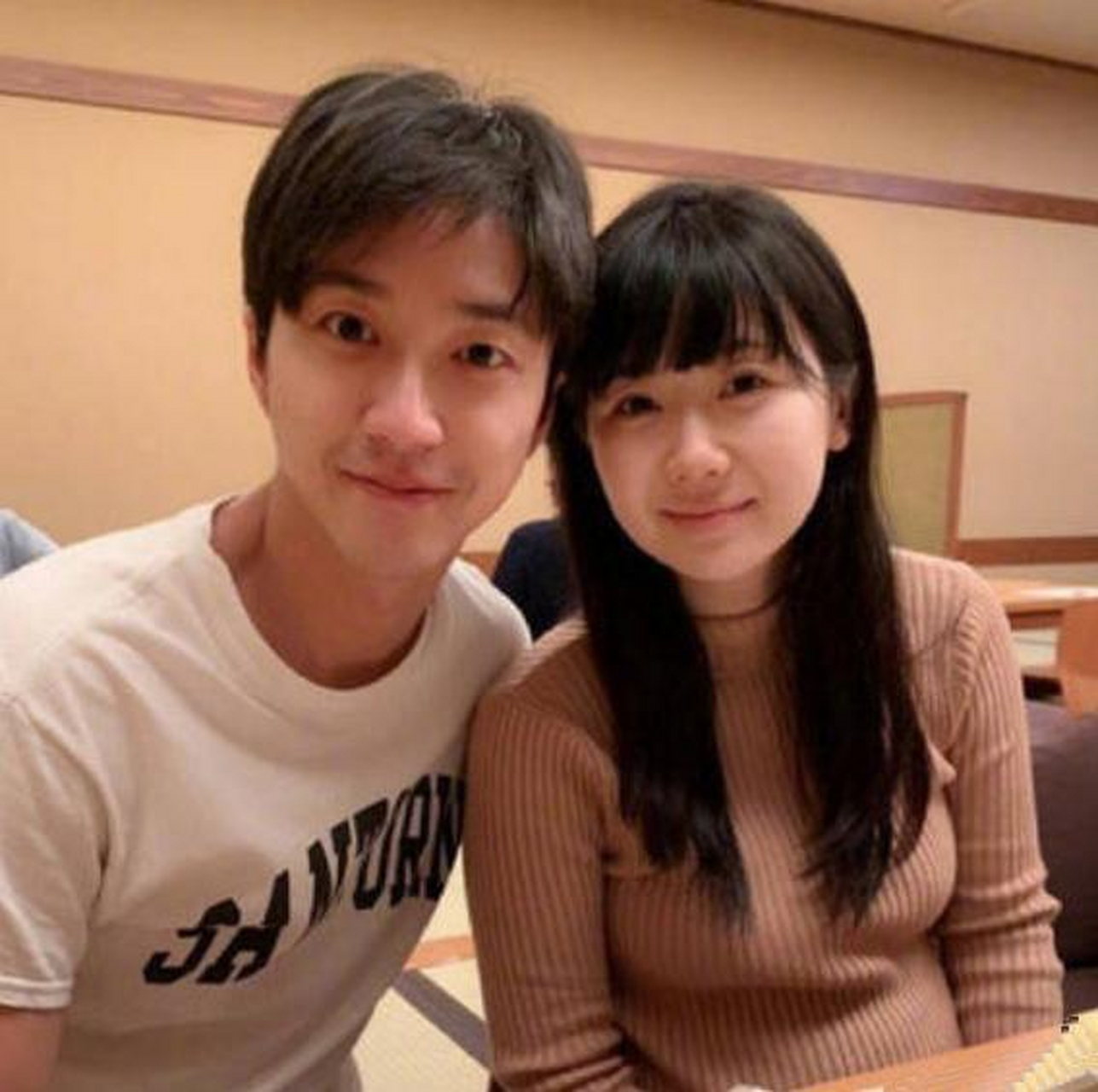 福原爱和江宏杰自从闹出婚变的消息后,江宏杰就一直落于下风.