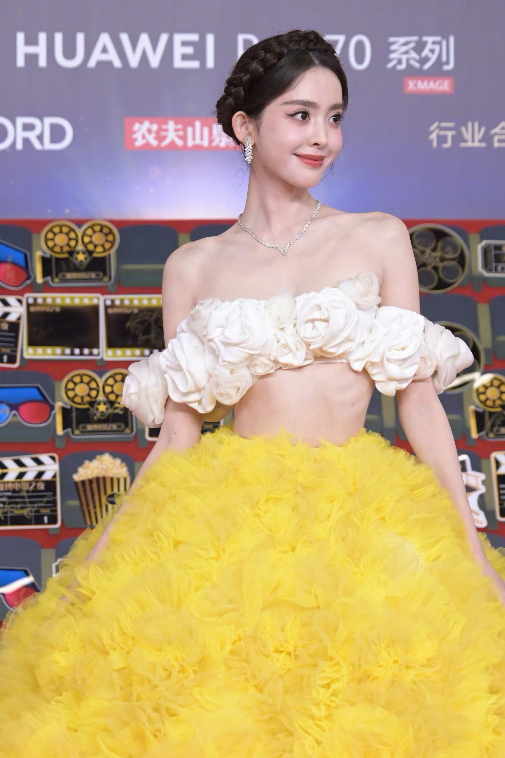 娜扎"今晚红毯上最完美的女明星!