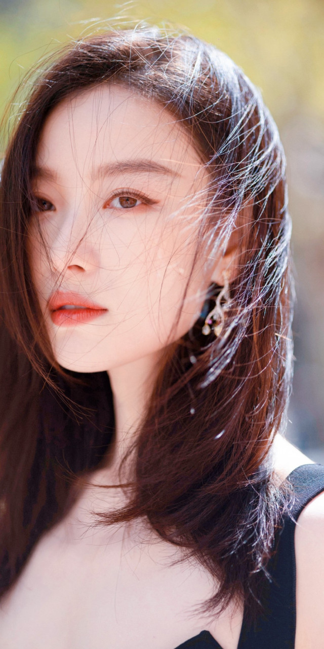 倪妮,黑色吊带鱼尾礼服,壁纸组图,魅力无限.