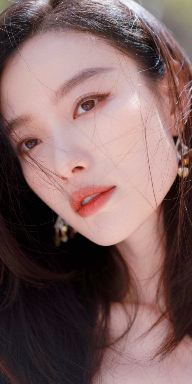 倪妮,黑色吊带鱼尾礼服,壁纸组图,魅力无限.