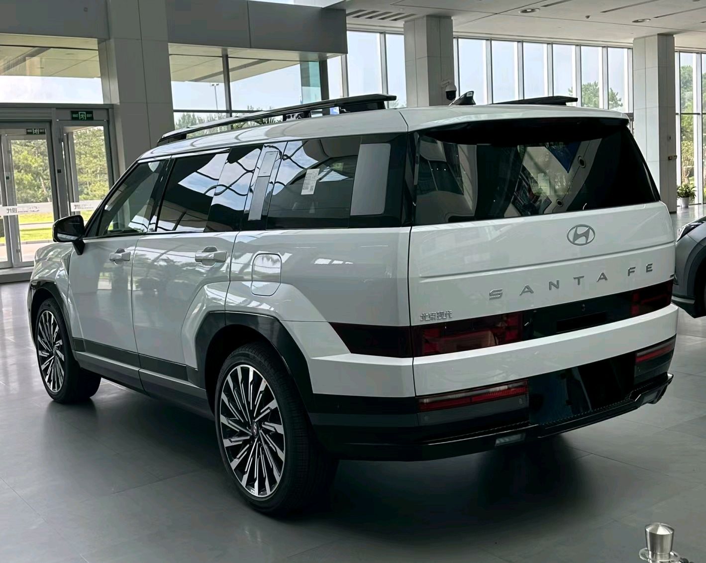 国产版来啦!全新现代胜达7座suv登场