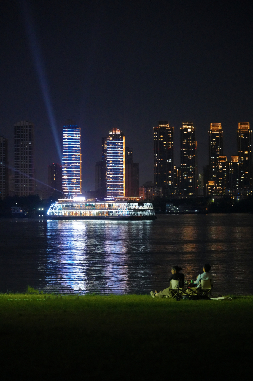 周末去哪儿玩# #摄影#  75武汉夏日看海追夕阳,强推青山江滩灯塔