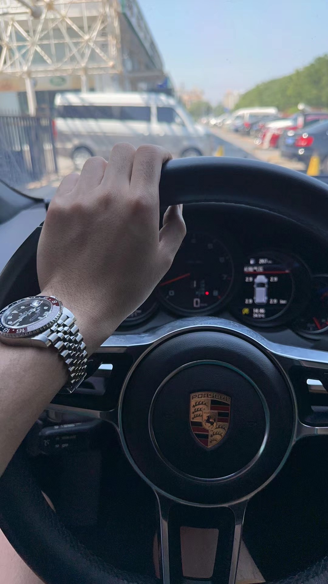 算了,我选择买一台二手保时捷 一年多的感情,终究还是走到了这一步