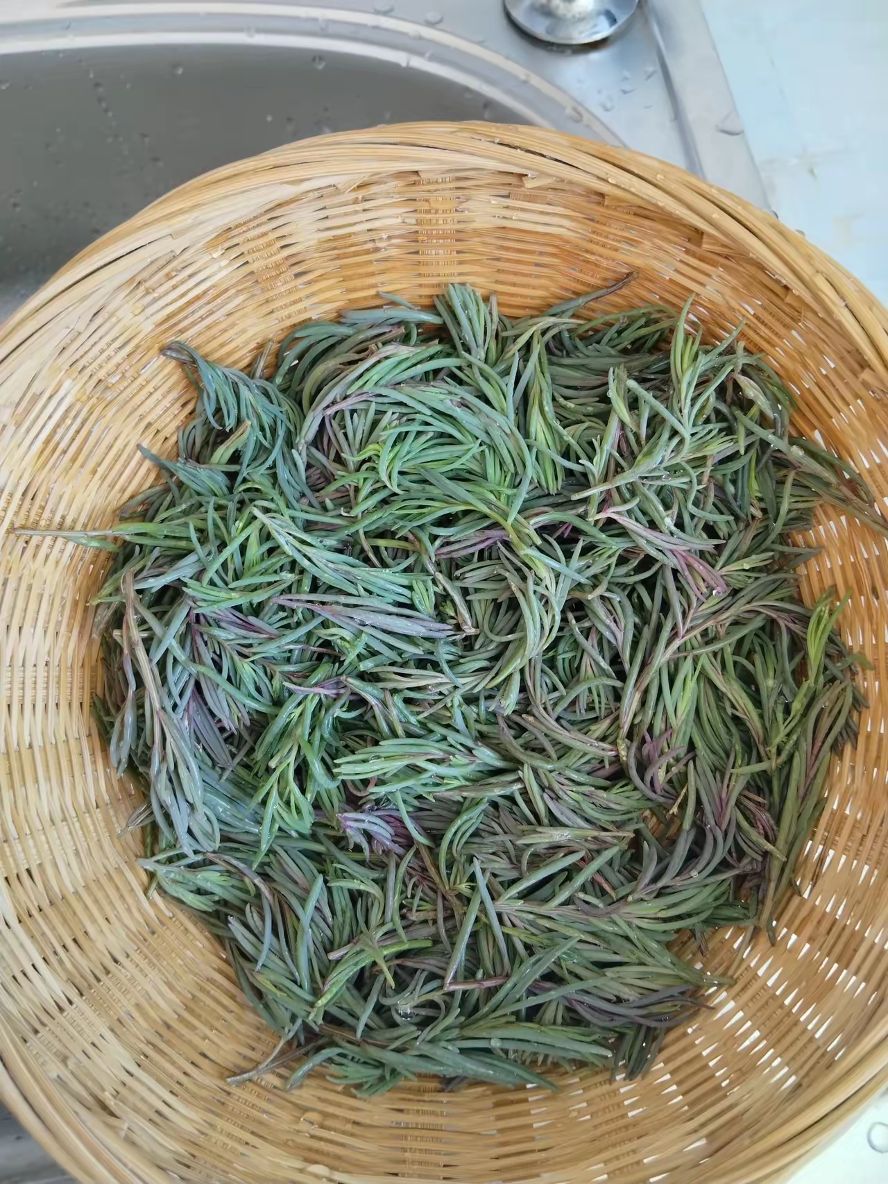 有认识的吗 今天去菜市场看到说是野菜 买点回来试一下