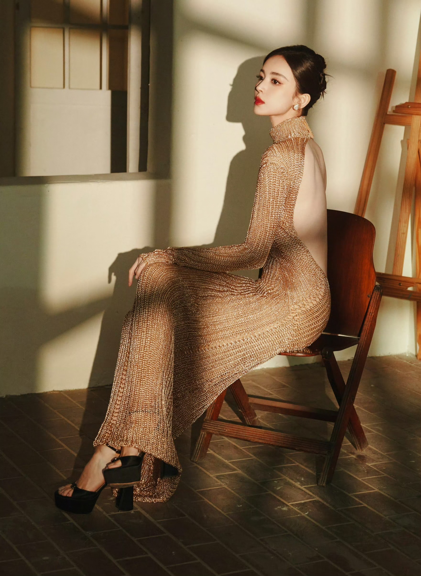 古力娜扎展现好身材#明星生图大赏