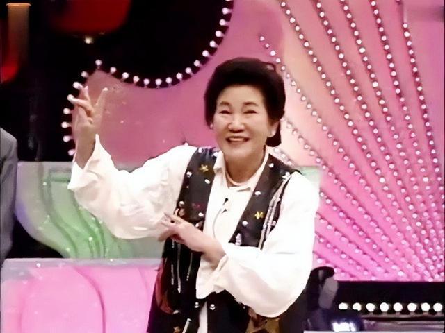 回顾:00年,赵丽蓉穿好寿衣后含泪乞求安乐死,最后遗言让人心疼