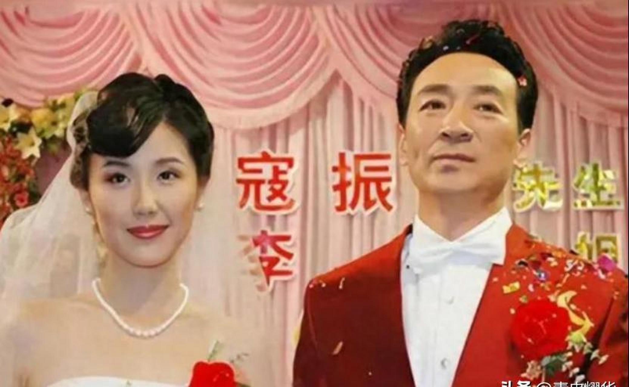 2003年,49岁的寇振海向演员李婷表白,李婷拒绝的说:寇老师,就算我接受