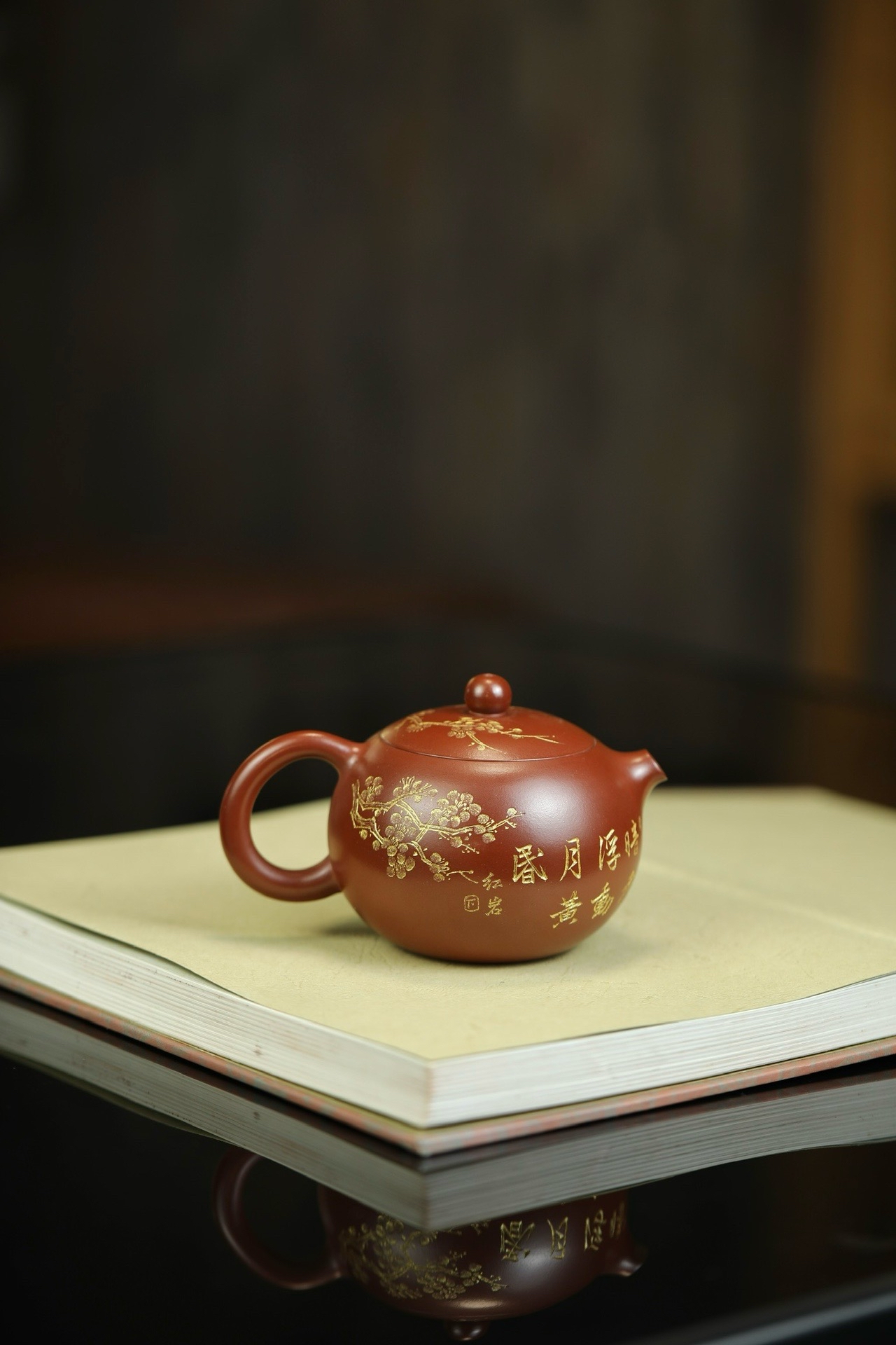 通体圆润饱满如丰乳,小巧可人,上手舒适!#宜兴紫砂壶# #紫砂壶