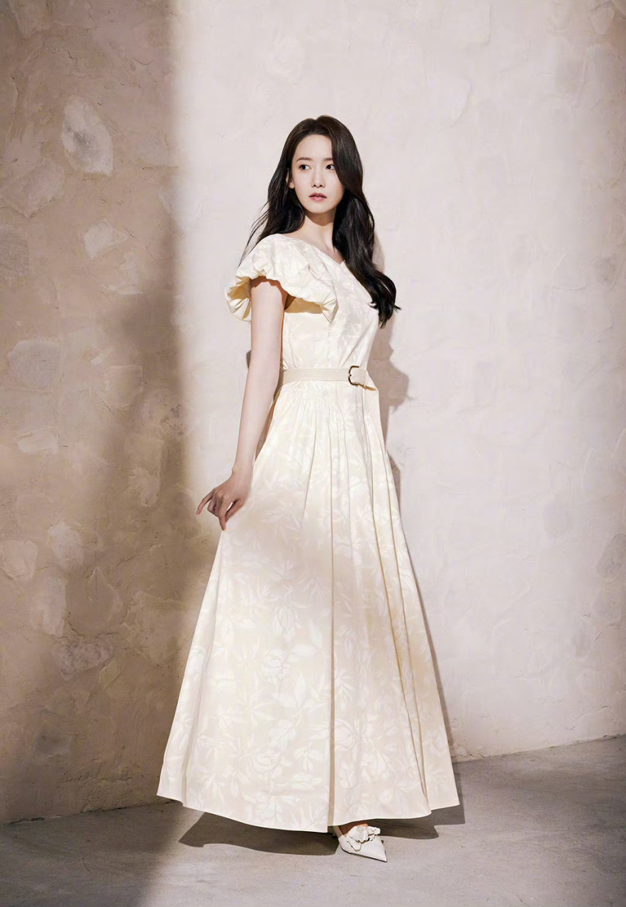 林允儿气质写真