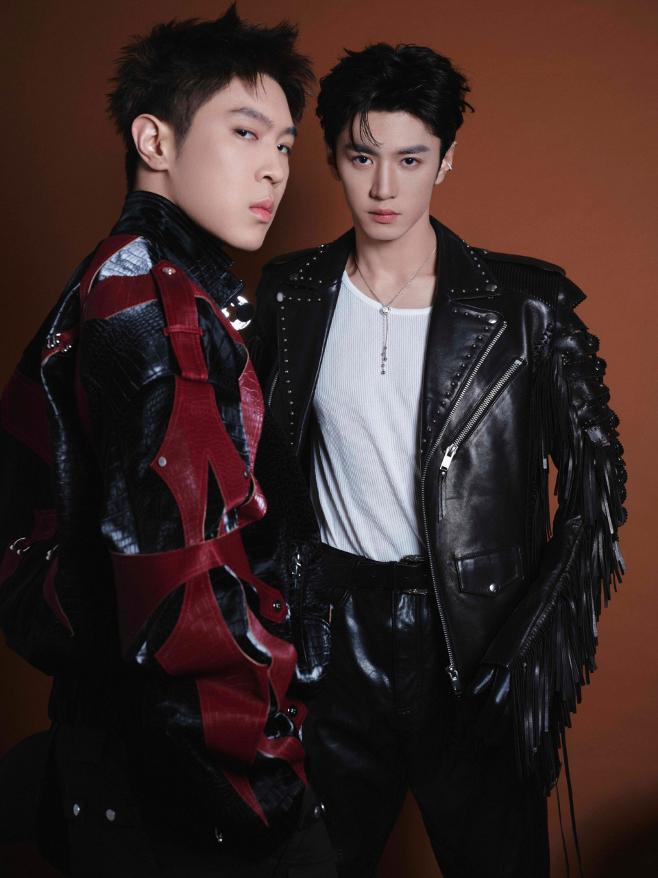 陈哲远和马伯骞虽然假唱,但是脸是真帅,两个人合照完全是时尚大片即视