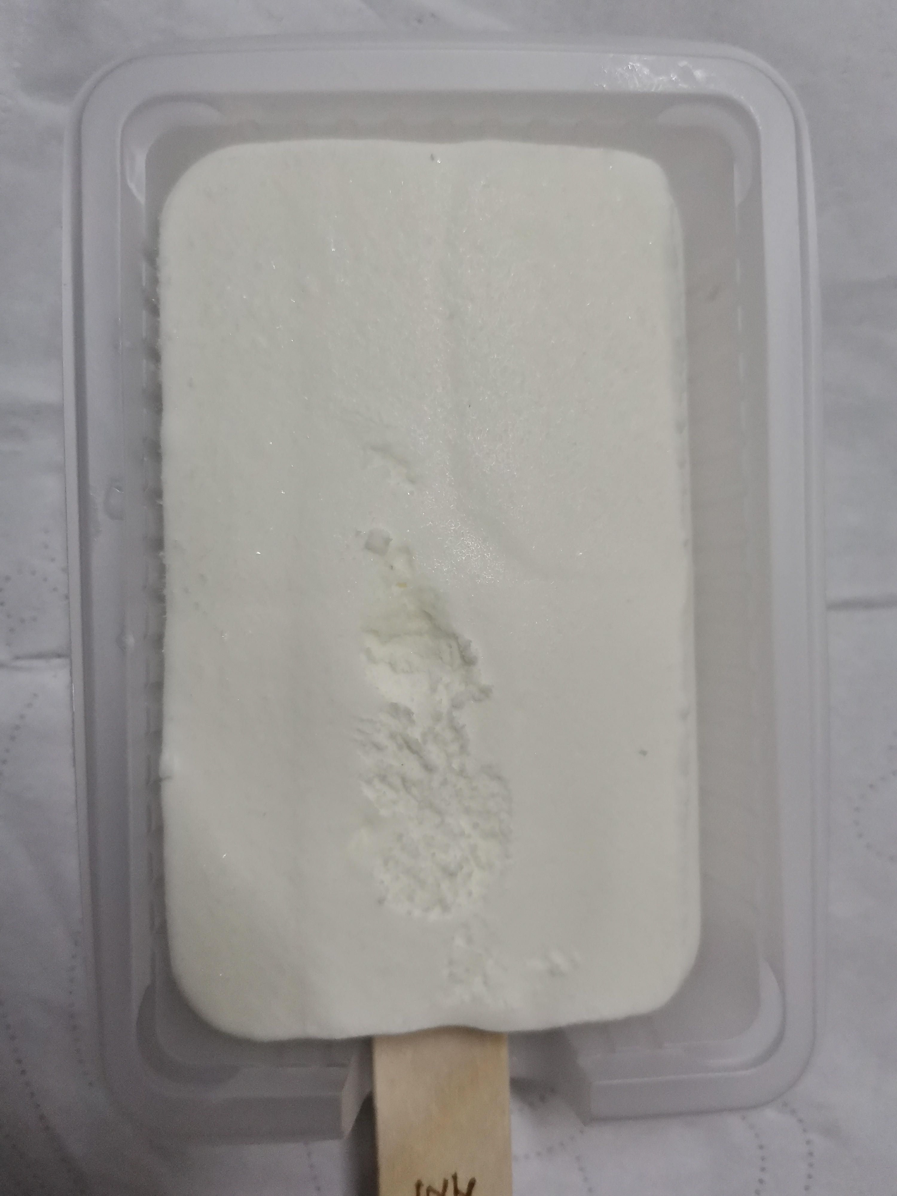 炎炎夏日,吃冷东西确实不好,但是每年夏天还是会买几支雪糕