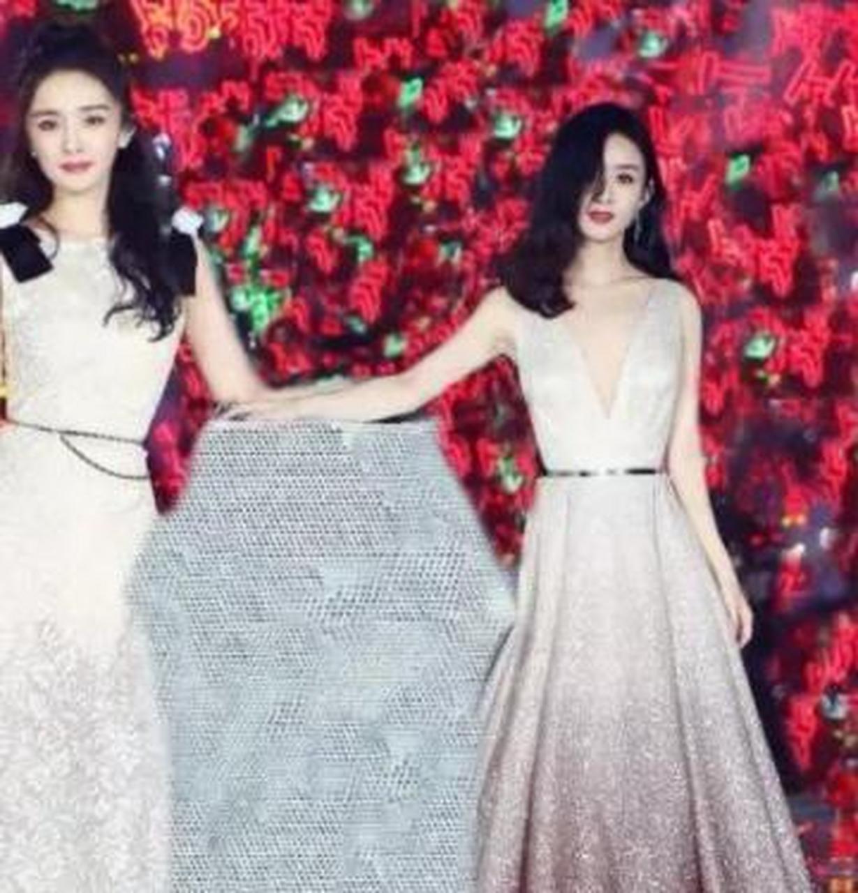 章子怡与杨幂赵丽颖同框,在新片《酱园弄》海报上,两位85花虽然也很美