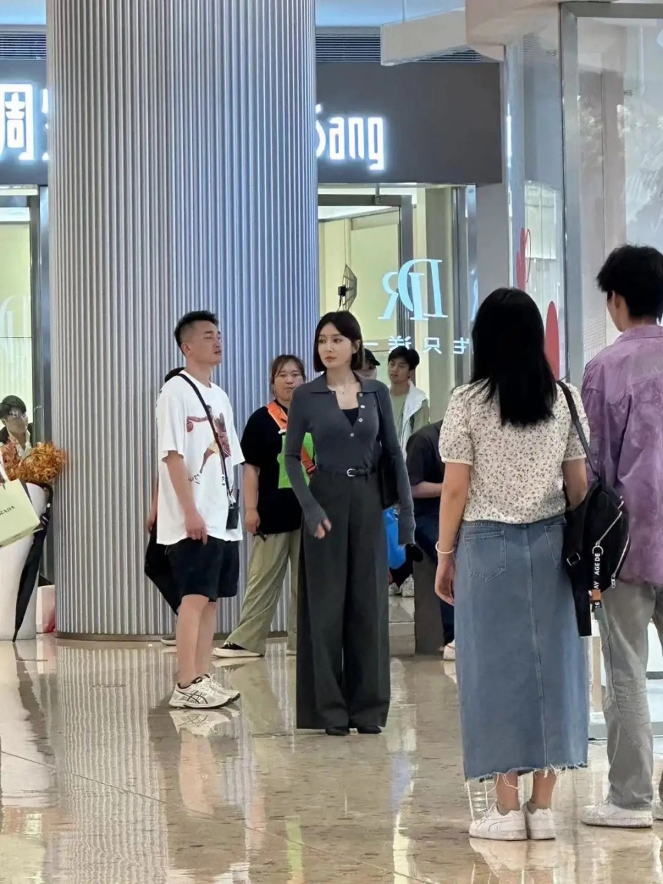 全国男士的白月光.难怪比她小10岁的魏大勋也要娶她做老婆?