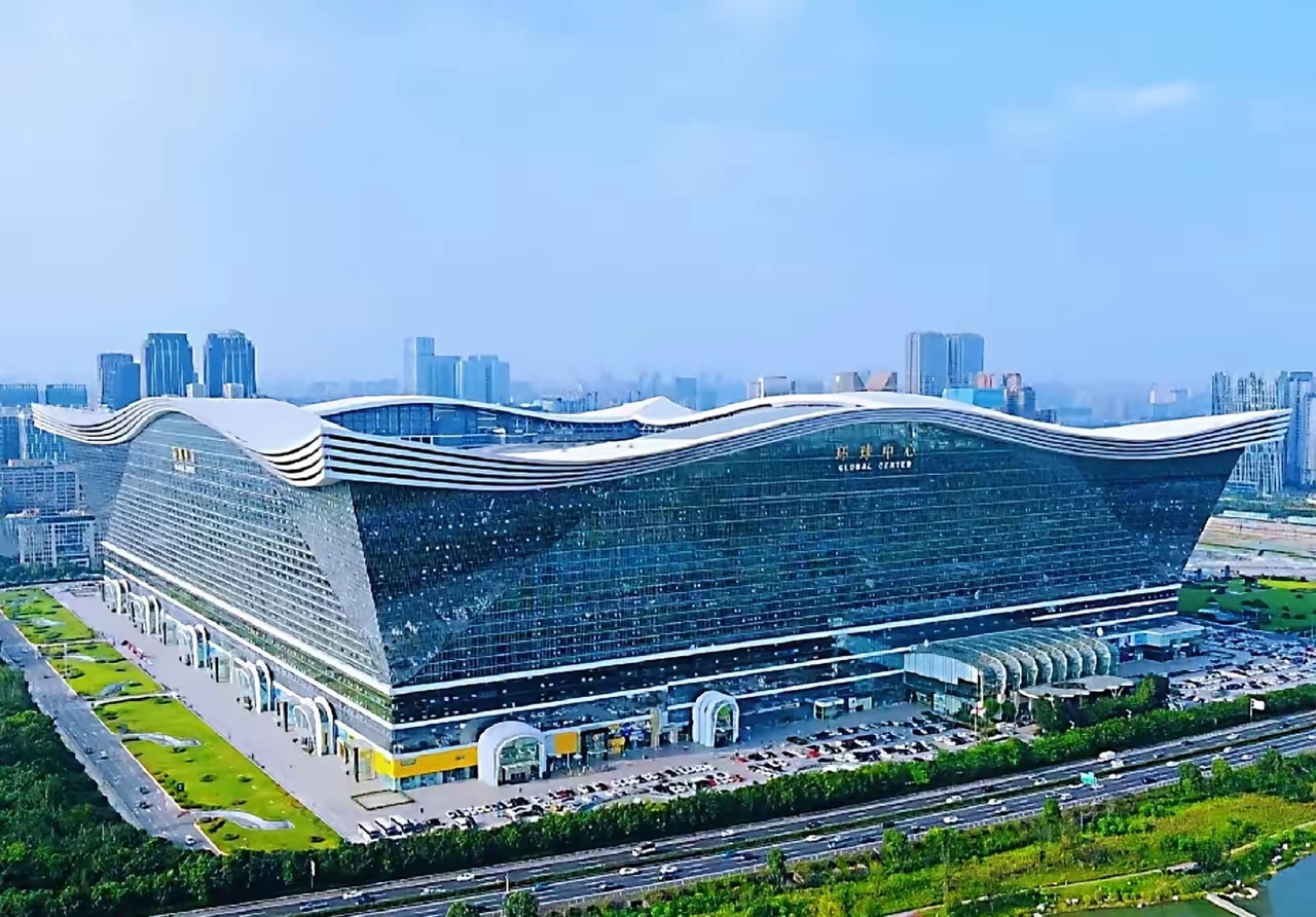 目前全国最大,也是全世界最大单体建筑  耗资120亿元