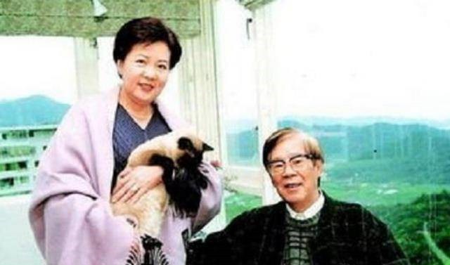 张香华毅然决定与柏杨结婚,不顾他们之间19岁的年龄差距,并坦言