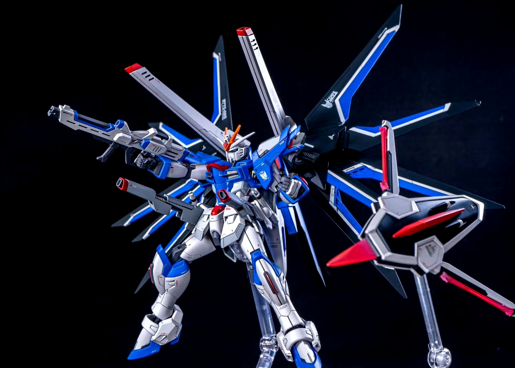 机动战士高达seed freedom hgce飞升自由高达,改变了局部配色与细节