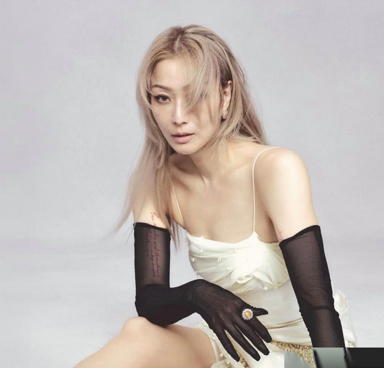 郑秀文最新时尚大片,健康的美.大家觉得好看吗?