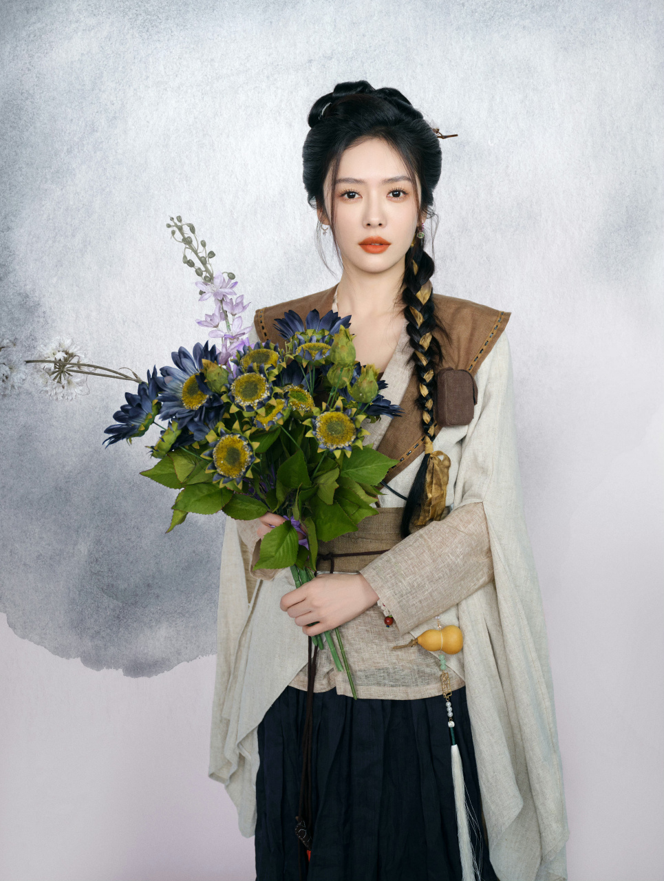 蔡文静,一袭古装,扎个马尾辫,美美的!