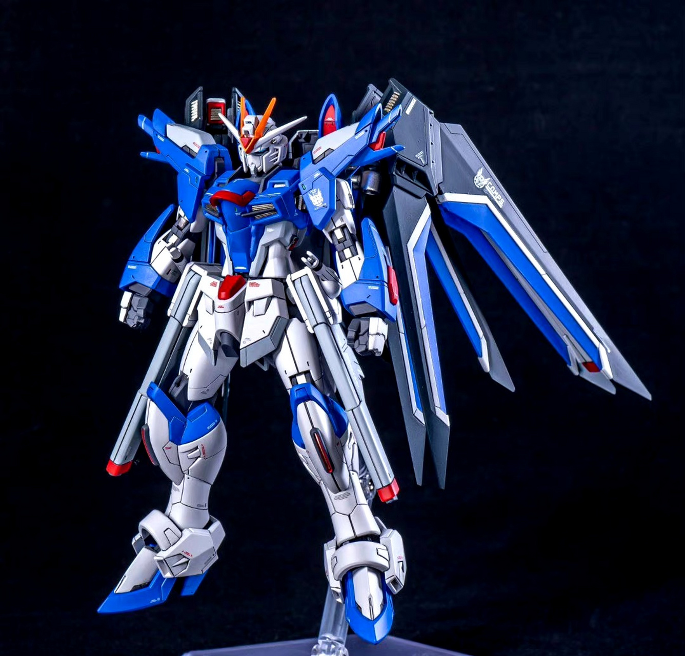 机动战士高达seed freedom hgce飞升自由高达,改变了局部配色与细节