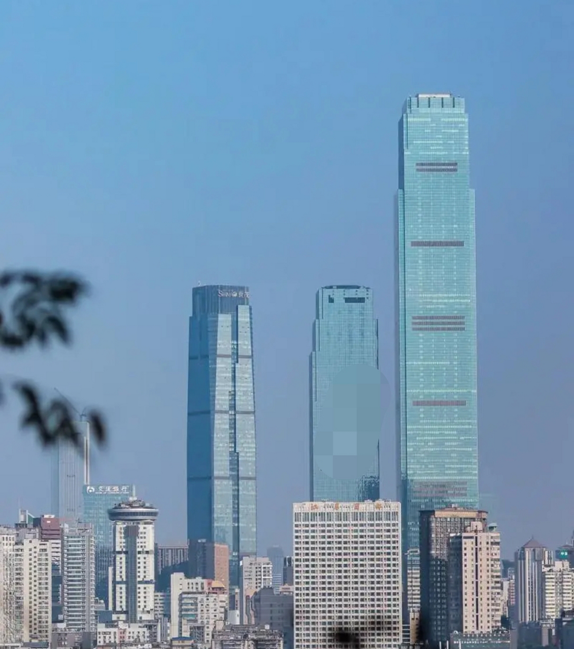 长沙国金中心,主楼高452米,副楼高315米,是湖南省第一高楼,怪不得看