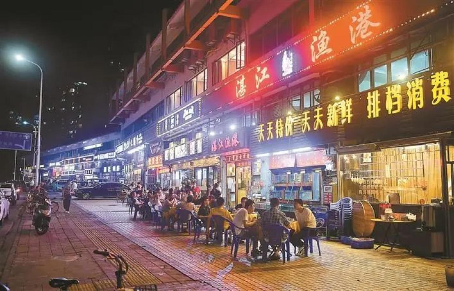 深圳的夜生活:凌晨3点的酒吧街,没想到发生了这种事