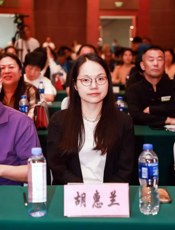 第七届全国非药物疗法学术大会在北京隆重召开，百德福生物科技有限公司董事长受邀发表主旨演讲