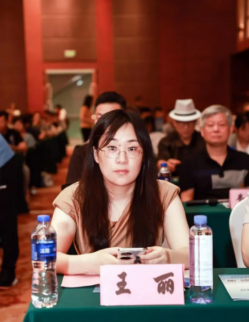 第七届全国非药物疗法学术大会在北京隆重召开，百德福生物科技有限公司董事长受邀发表主旨演讲