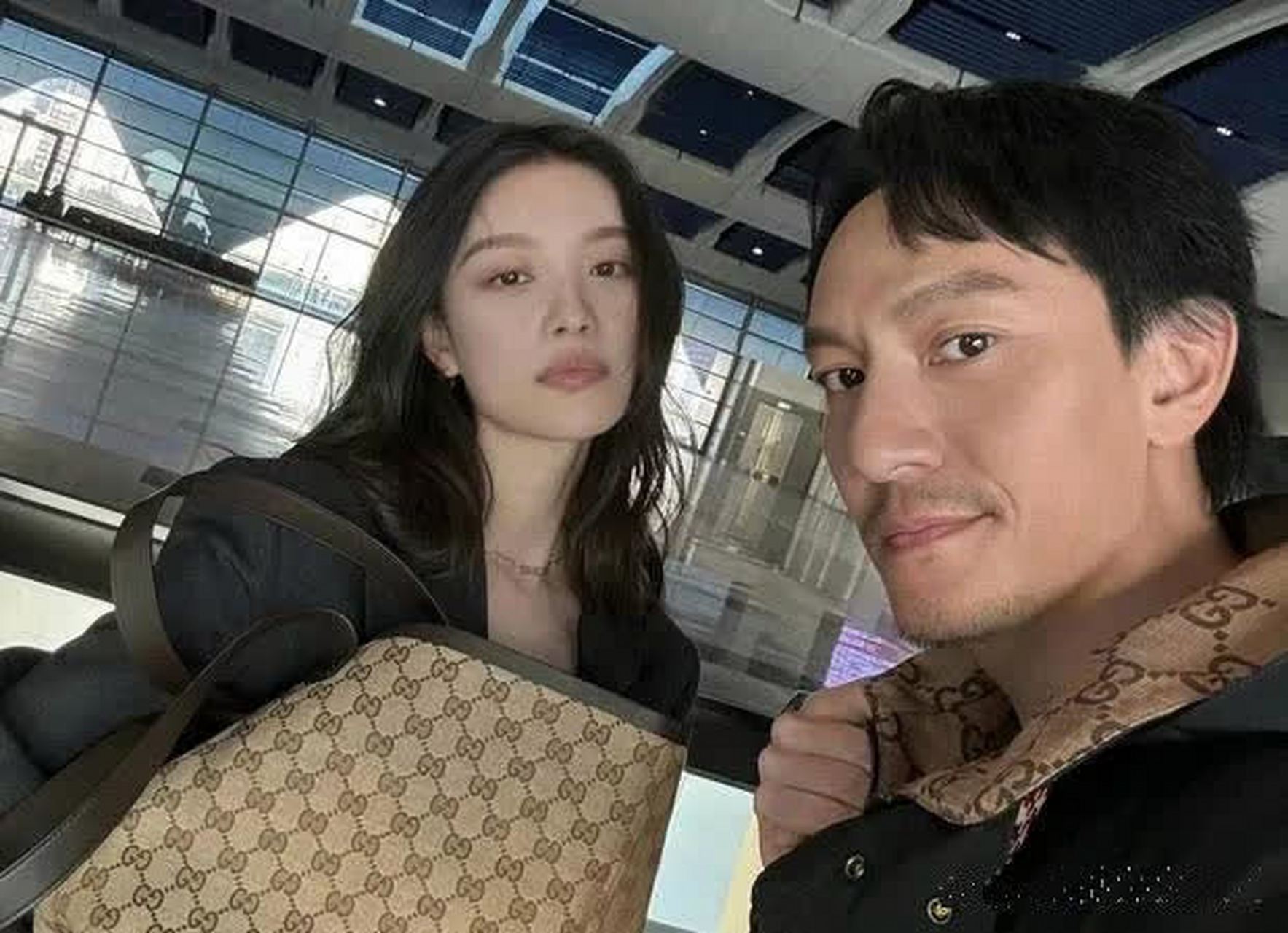 张震好友倪妮同框