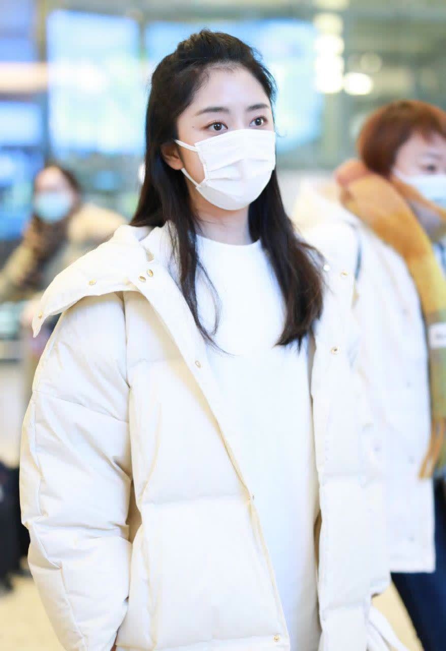 谭松韵白嫩嫩的妹子好温柔