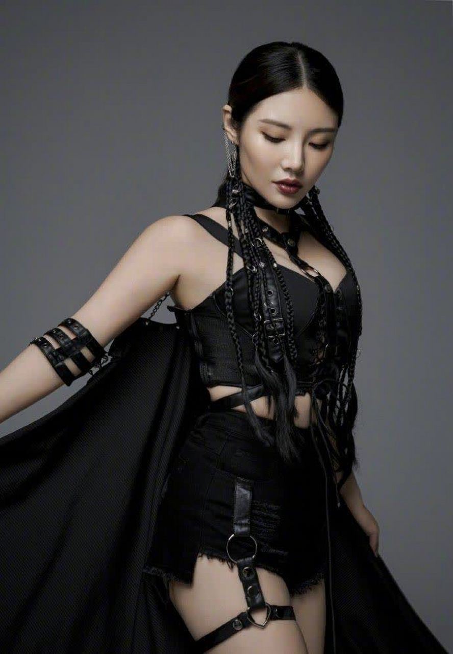 大嫂徐冬冬霸气性感诱惑女特工