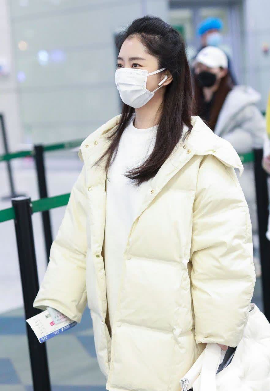 谭松韵白嫩嫩的妹子好温柔