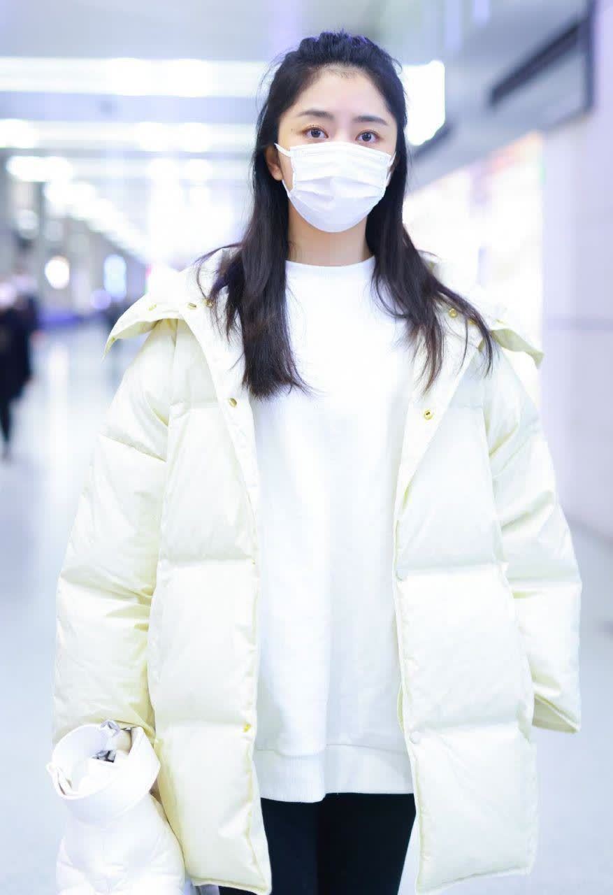 谭松韵白嫩嫩的妹子好温柔