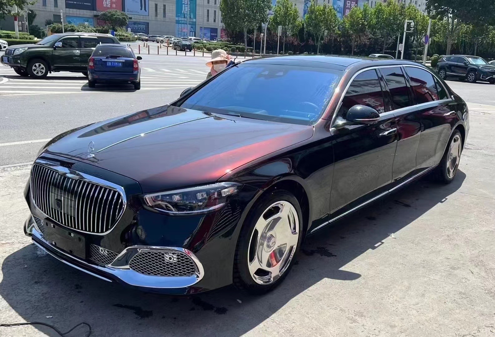 迈巴赫s680普尔曼级加长5.98米双拼外漆