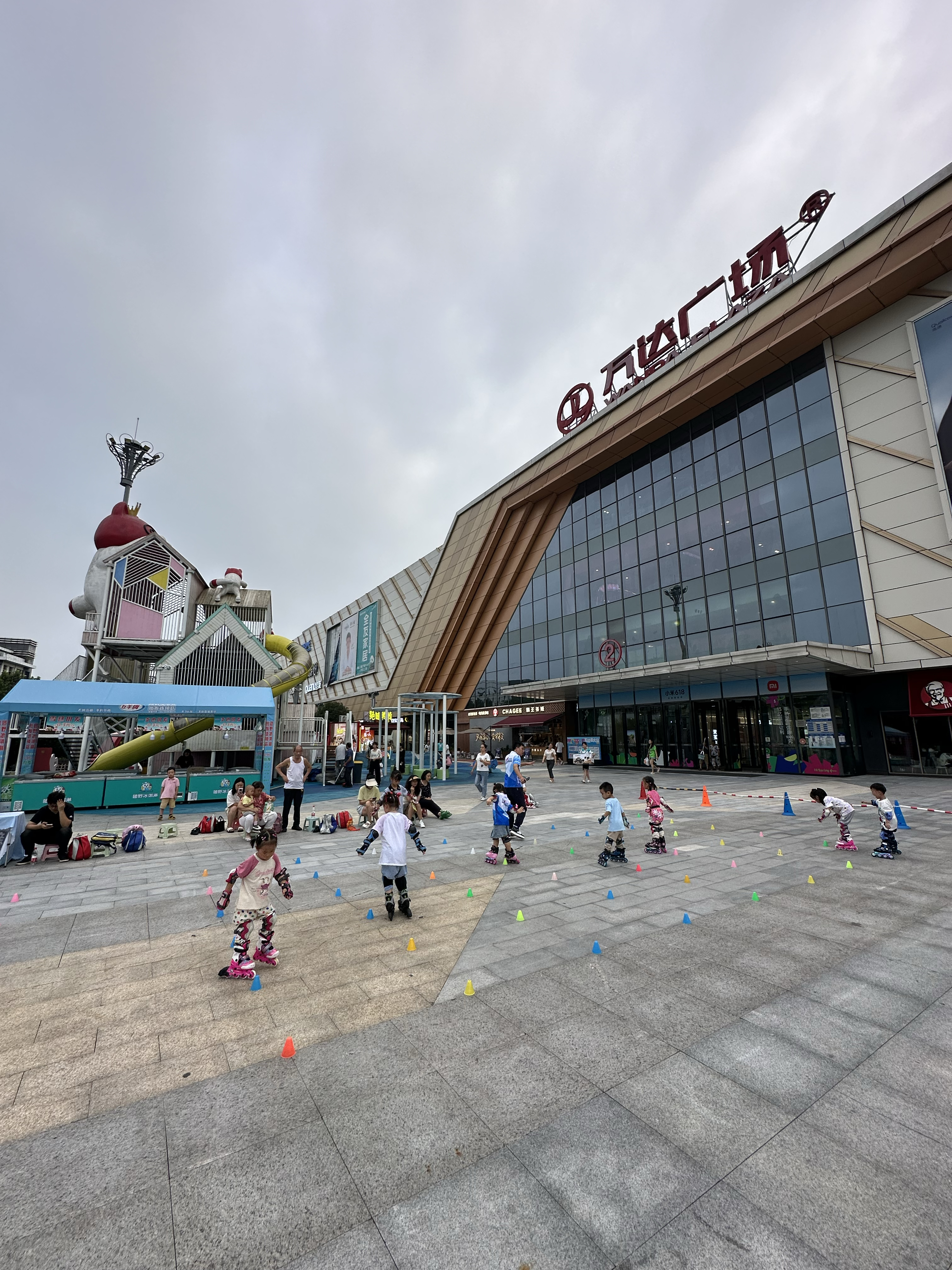 万达广场图片龙口天街图片大渡口要修龙湖天街大渡口万达广场大门出