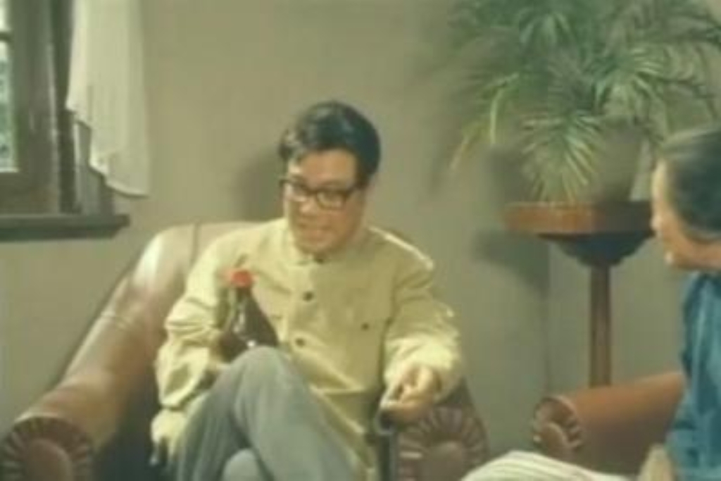 电影蓝色的花.更是一种情感的象征.一种心灵的寄托