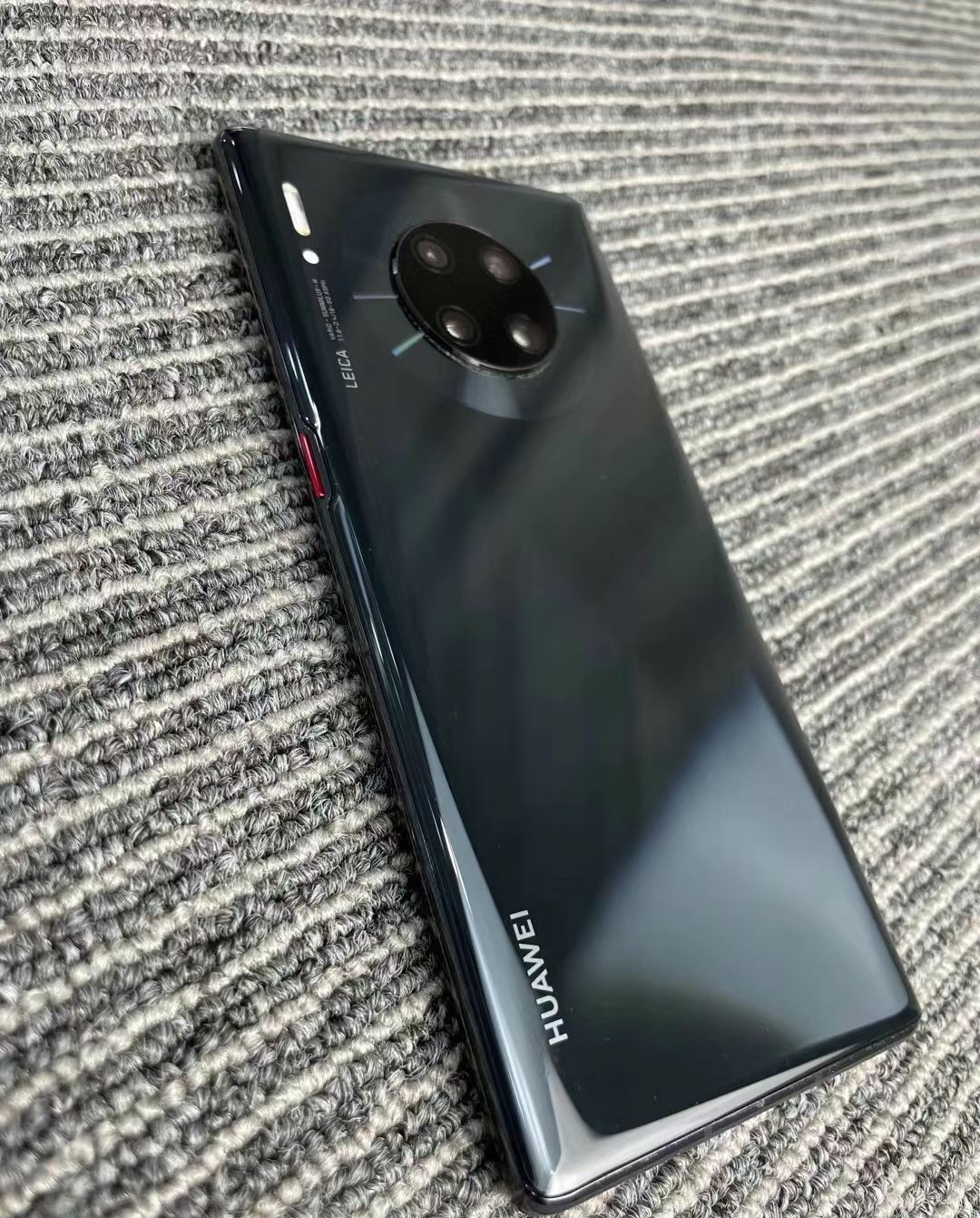 华为mate30pro是一款非常不错的手机,现在依然够用